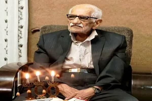 مسن ترین معلم ایران در مهاباد درگذشت+عکس
