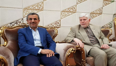 محمود احمدی نژاد از کشور خارج شد+عکس