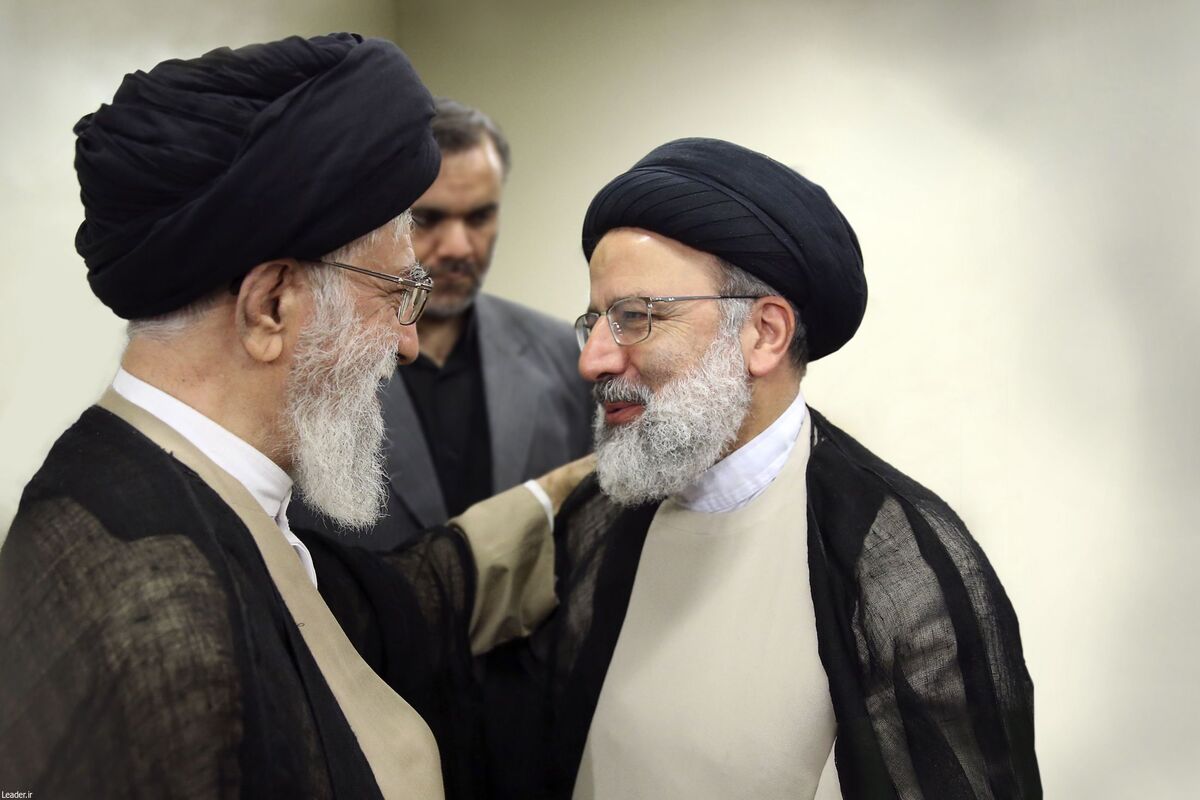 تصویر خاصی که حساب توییتر رهبر انقلاب از شهید رئیسی منتشر کرد