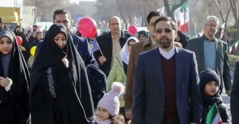 تصویری کمتر دیده شده از شهید مالک رحمتی استاندار آذربایجان شرقی و خانواده اش +‌عکس