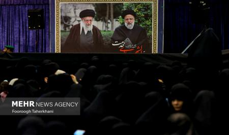 تصاویری از تجمع مردم تهران برای وداع با شهید رئیسی 