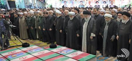  تصویر پربازدید از صف اول نماز بر پیکر شهید رئیسی 