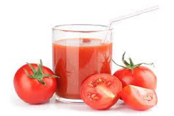 نوشیدن روزانه آب گوجه فرنگی فواید زیادی برای سلامتی از جمله پیشگیری از...