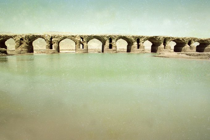 پلی در روستای لاتیدان بندرخمیر که قبل از سیل زیر خاک مدفون بود=عکس
