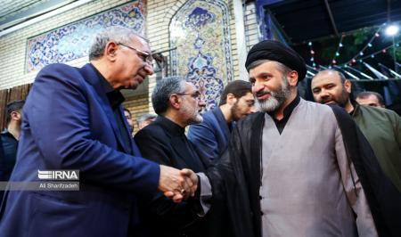 پسر رهبر انقلاب در مراسم گرامیداشت رئیس جمهور شهید و همراهان + عکس