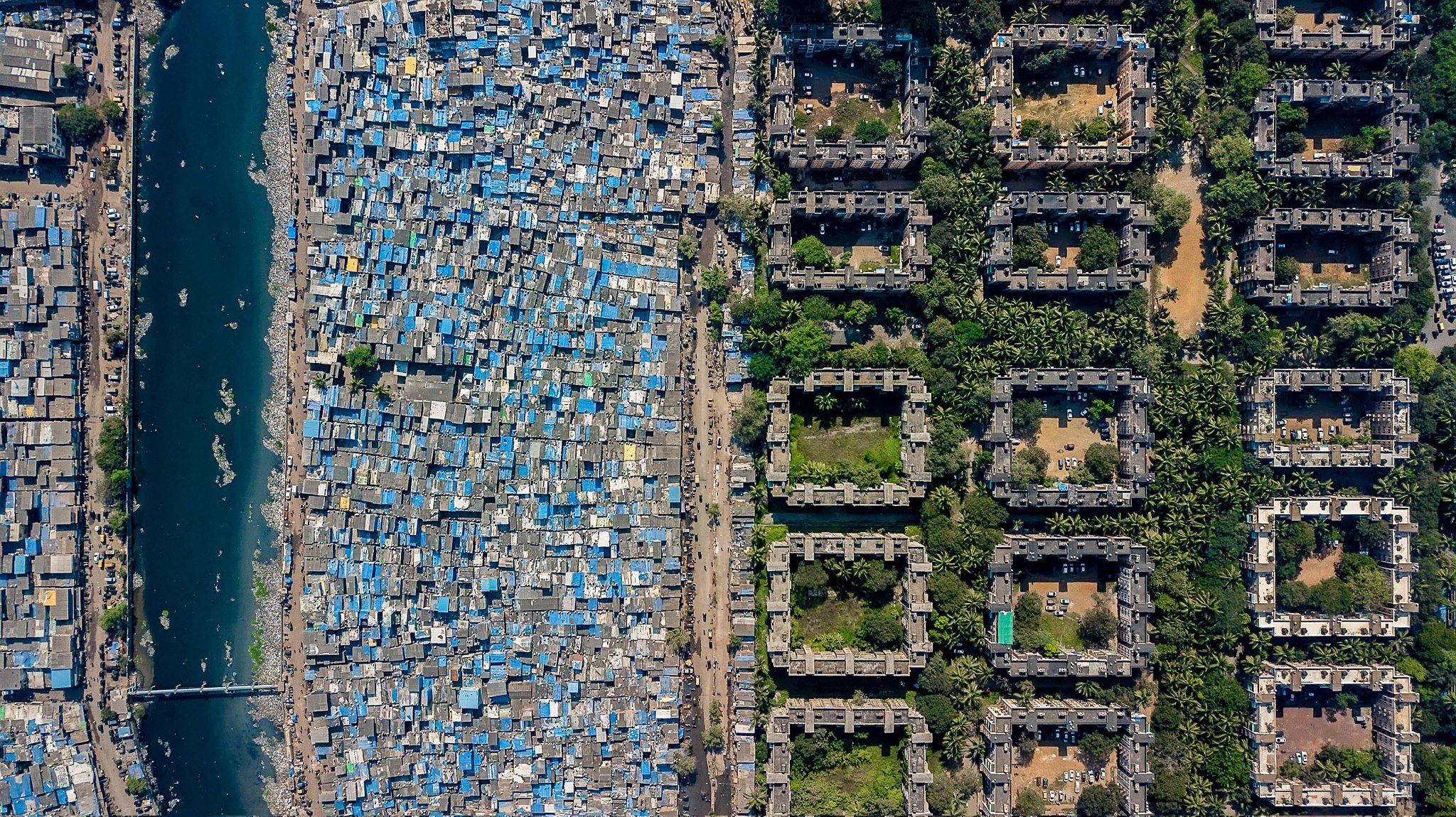 تصویری از مقایسه‌ محله‌ ثروتمندان و فقرا در بمبئی هند