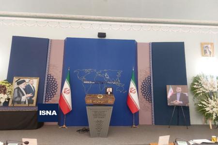 جای خالی شهید امیرعبداللهیان در سالن سخنگویی وزارت امور خارجه+عکس