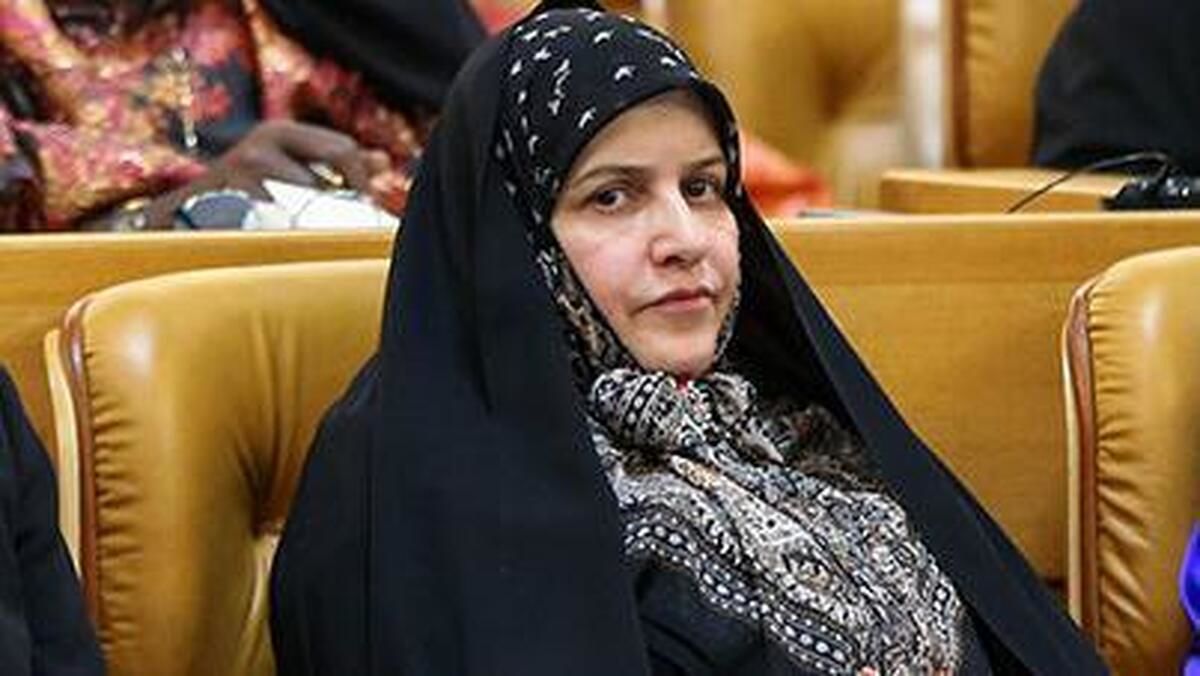 همسر شهید رئیسی به دانشگاه برگشت+عکس
