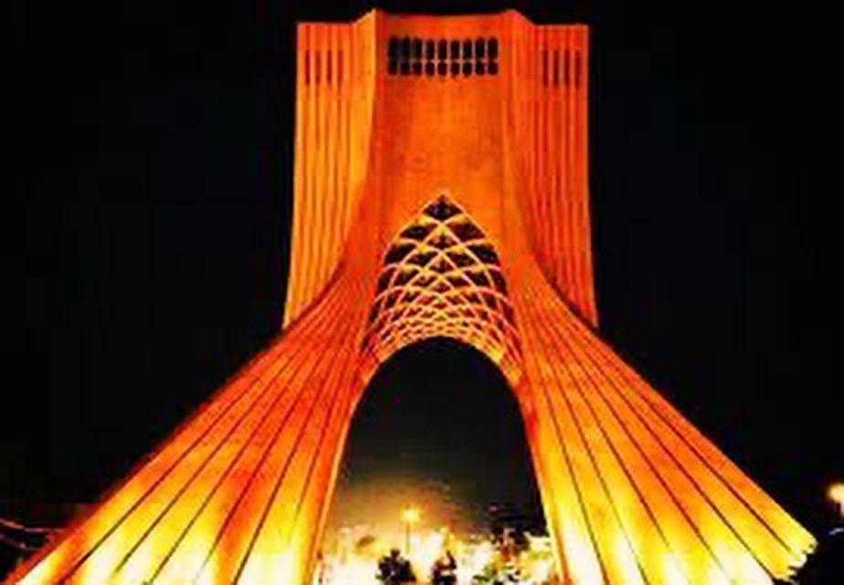 برج آزادی نارنجی پوش شد+عکس