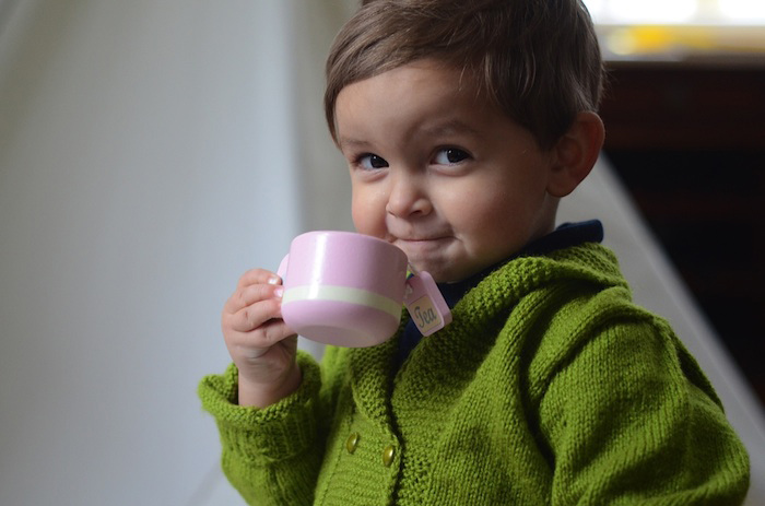 مضرات چای برای کودکان+ اینفوگرافی | اختصاصی 