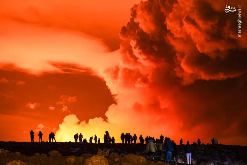 جلوه‌گری طبیعت با فوران آتشفشان در جنوب غربی ایسلند + عکس