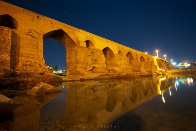 پل قدیم دزفول که ساخت پایه‌هایش به دوره ساسانیان برمی‌گردد+عکس