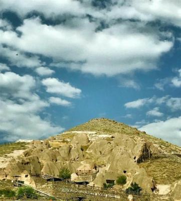 آسمان آبی و زیبا بر فراز کندوان زیبا+عکس