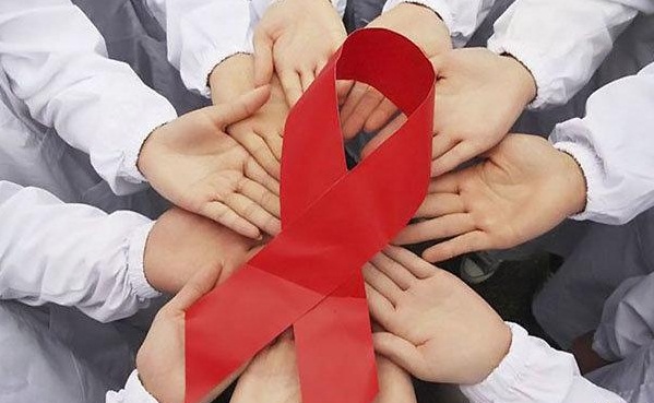  از زندگی با فرد مبتلا به ایدز نترسید، اما...