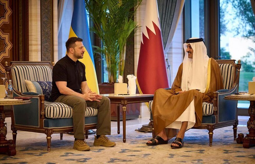 تصویری از تیپ زلنسکی و امیر قطر در دیدار با هم که پربازدید شد
