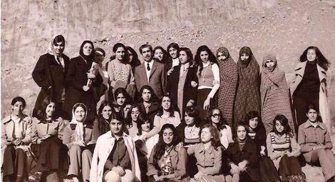 تصاویری از دختران تهرانی در 60 سال پیش که گروه ضربت تشکیل دادند