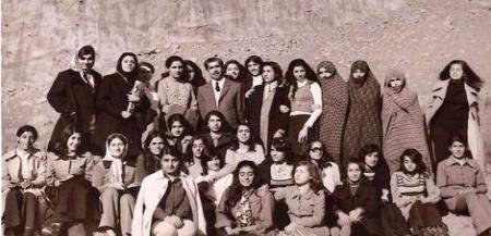 تصاویری از دختران تهرانی در 60 سال پیش که گروه ضربت تشکیل دادند