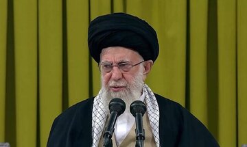 اولین عکس از رهبر معظم انقلاب در دیدار مردمی عید غدیر