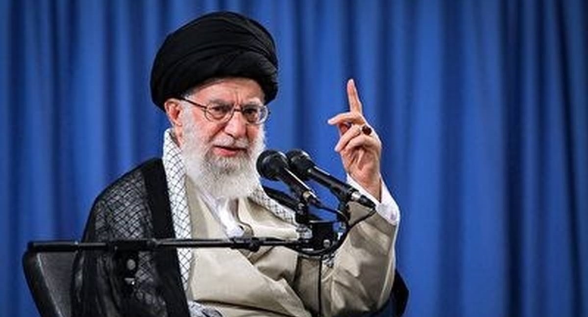 قابی خاص از رهبر انقلاب در دیدار عید غدیر +عکس