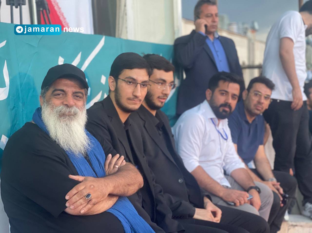 تصویر نوه‌های شهید آیت‌الله آل هاشم در همایش پزشکیان + عکس