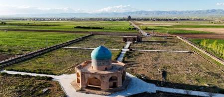 آرامگاه ملاحسن کاشی در نزدیکی گنبد سلطانیه+عکس