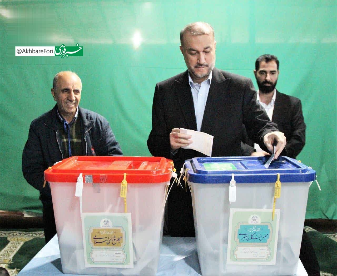 آخرین تصاویر ازشهید  امیرعبداللهیان پای صندوق رای