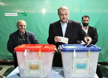 آخرین تصاویر ازشهید  امیرعبداللهیان پای صندوق رای