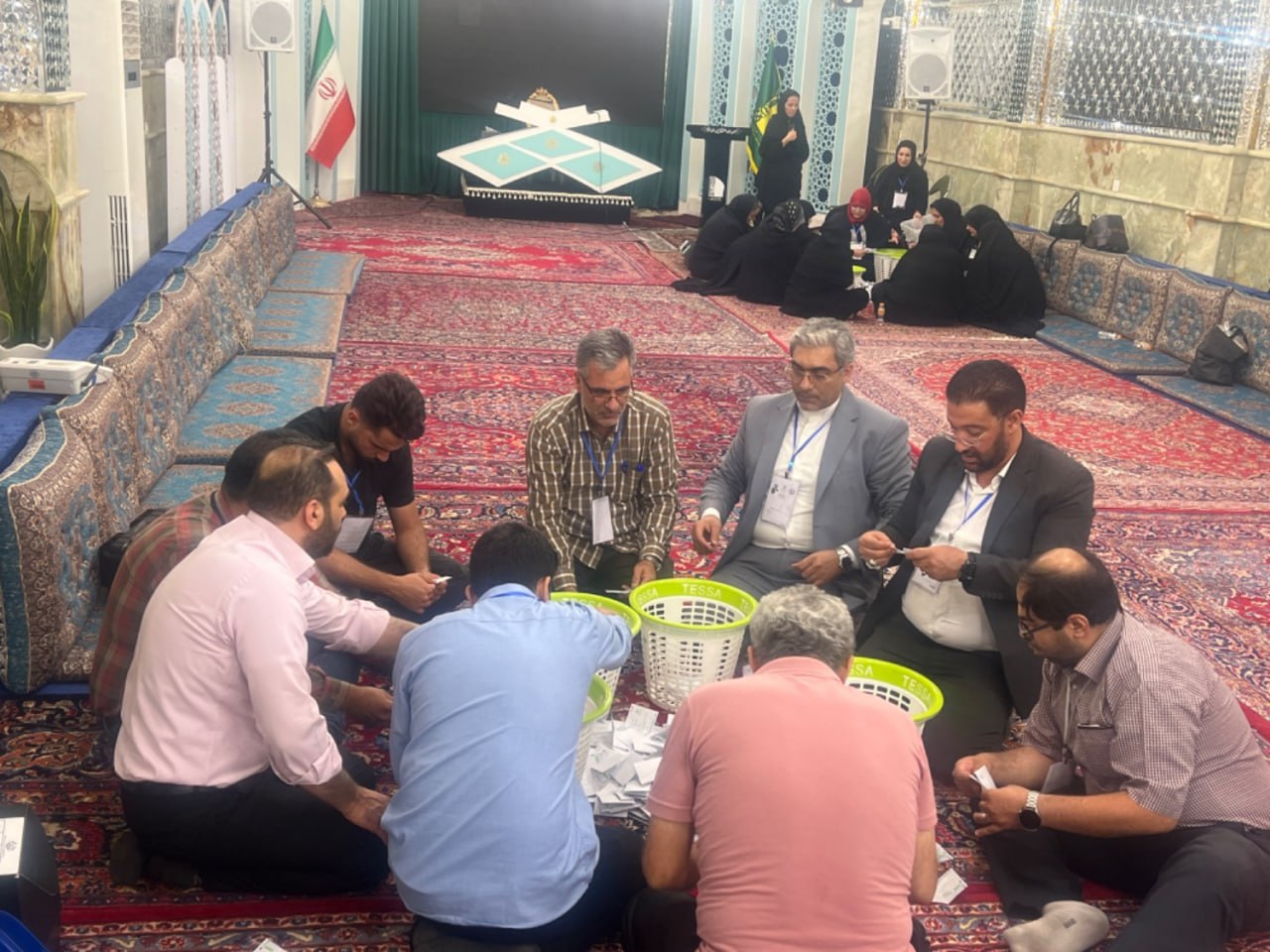 فک پلمب صندوق در امامزاده صالح و آغاز شمارش آراء +‌ عکس