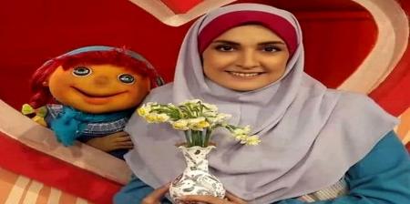  ژست شاد و خوشحال خاله نرگس پای صندوق رای 