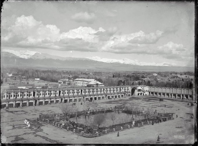 عکس زیرخاکی از نمای شمالی تهران از میدان توپخانه 