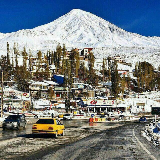 نمایی زیبا از دماوند و روستای پلور از توابع شهرستان آمل