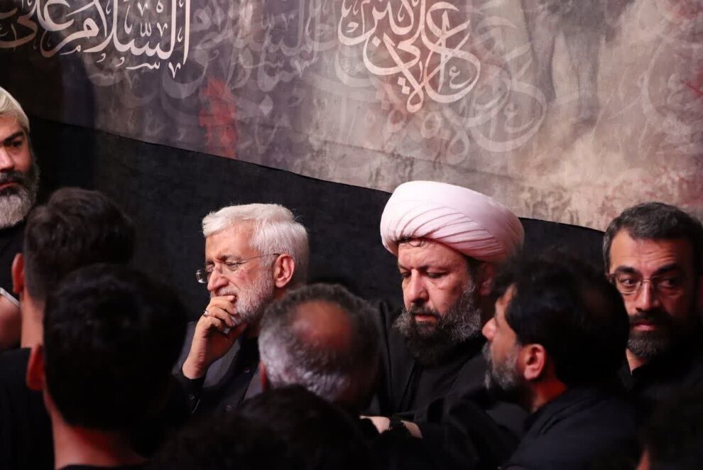 تصویری از سعید جلیلی در آغوش مداح معروف+عکس