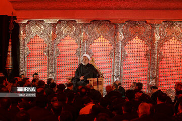 مصطفی پورمحمدی پای منبر شیخ حسین انصاریان+عکس