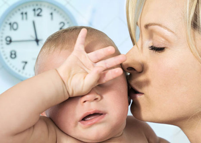 10 دلیل برای گریه کودکان و روش‌هایی برای آرام کردن آن‌ها