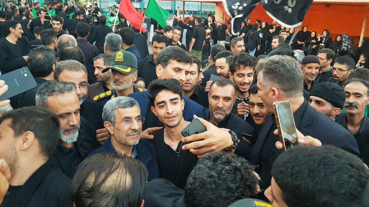  امروز، حضور احمدی‌نژاد در امامزاده سید ابراهیم زنجان+عکس