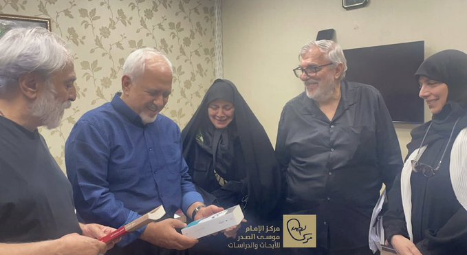 دیدار خانواده امام موسی صدر با محمدجواد ظریف +عکس