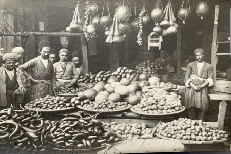 عرضه صیفی جات در بازار قدیم تهران+عکس