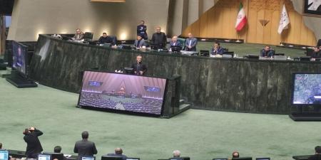  زبان بدن پزشکیان در دیدار با رسایی جلب‌توجه کرد +عکس