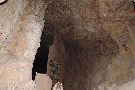 تصاویری از غار شگفت‌انگیز «زکریا» در استهبان که در خطر نابودی است