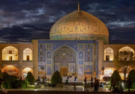 مسجد شیخ‌لطف‌الله اصفهان در یک شب تابستانی+عکس