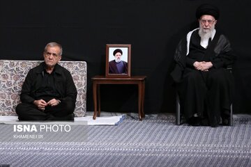 هدیه خاص سایت رهبری به مسعود پزشکیان +عکس