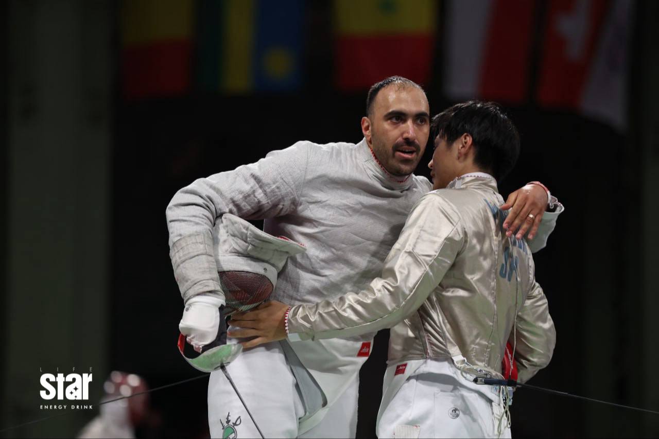 شمشیرباز ایرانی چراغ اول المپیک 2024 را روشن کرد + عکس