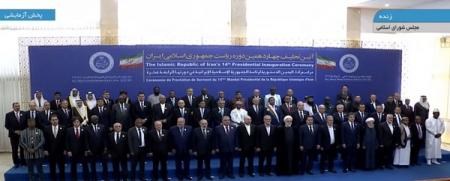 عکس یادگاری مقامات خارجی با سران سه قوه در مراسم تحلیف+ تصویر