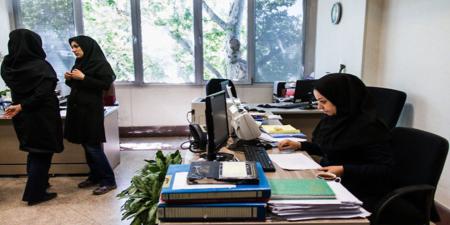  متن جالبی که یک کارمند روی دیوار شرکت چسباند 