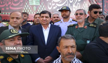 تصویر تازه از محمد مخبر در مراسم تشییع