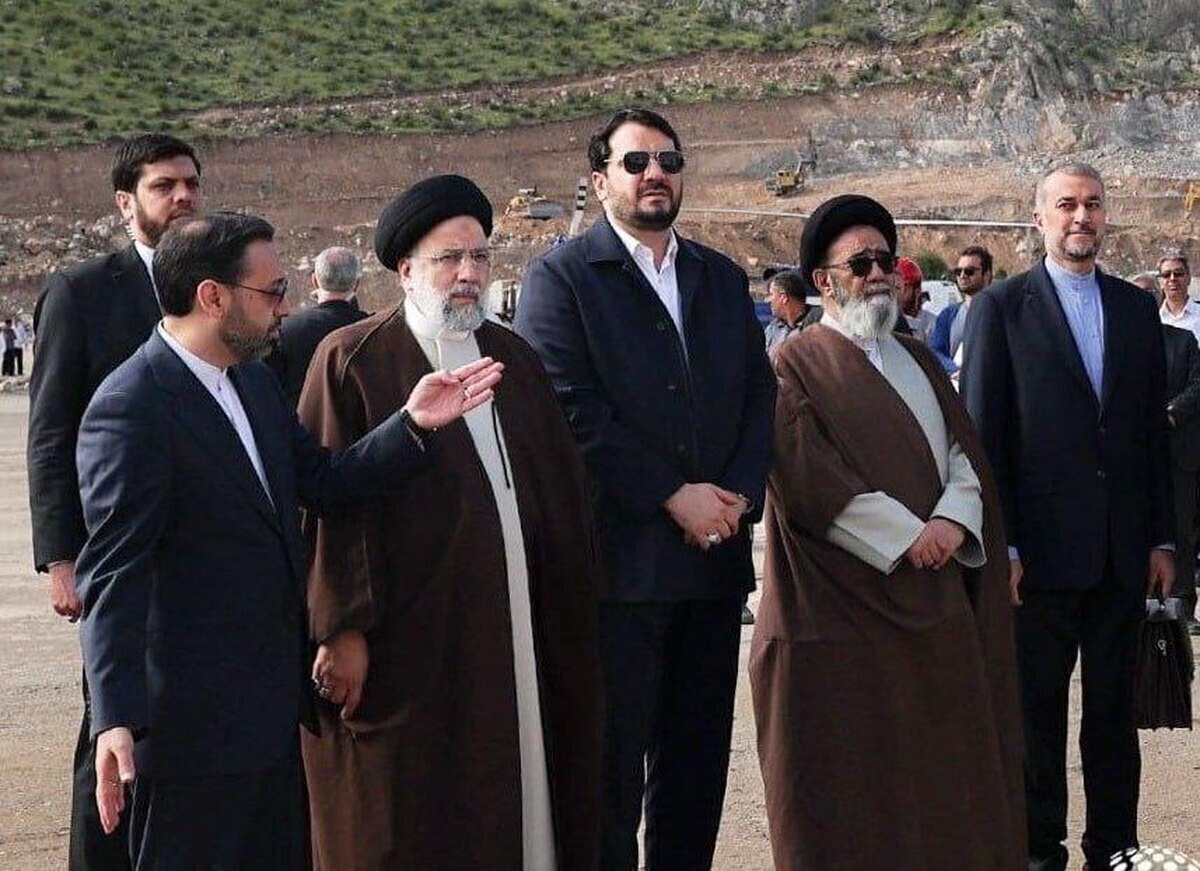  لباس‌های مسافر بالگرد شهید رئیسی به نمایش درآمد 