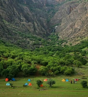 گردشگران  در دره اسپردورود لرستان