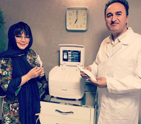 عکس/ بهنوش بختیاری در کنار دکتر زیبایی اش! 