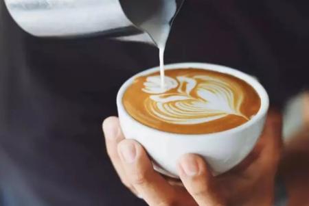 برای جلوگیری از بیمار شدن کبد این نوشیدنی را مصرف کنید