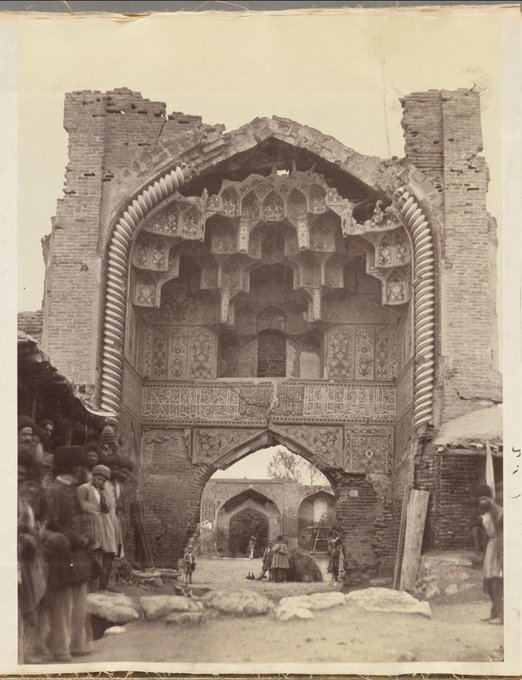 سردر معروف به نقاره خانه شیخ صفی اردبیلی